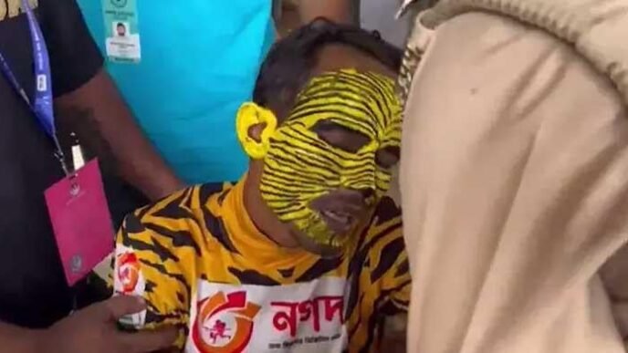 Bangladeshi fan Tiger Roby 'thrashed' by Indian team's supporters