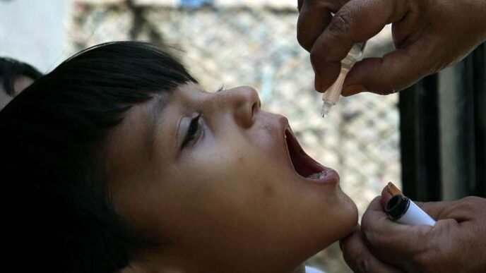 Number of polio cases in Pakistan climbs to 22 this year