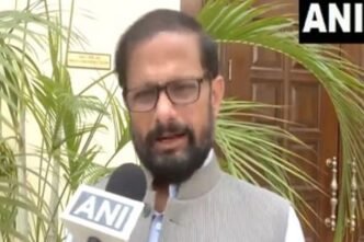 "Congress, Pakistan share similar thoughts," says Shiv Sena MP Naresh Mhaske criticizing Rashid Alvi's call for ballot paper voting