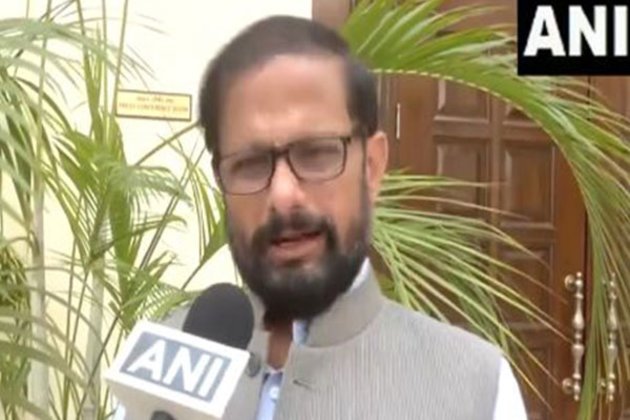 "Congress, Pakistan share similar thoughts," says Shiv Sena MP Naresh Mhaske criticizing Rashid Alvi's call for ballot paper voting