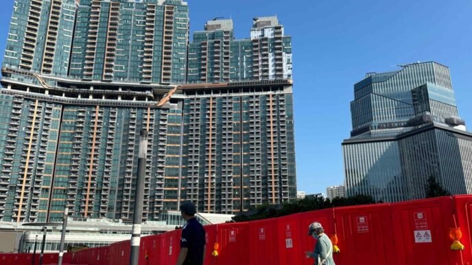 Hong Kong developers unload apartments at deep discounts