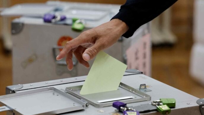 Japan election latest: Voting enters final two hours