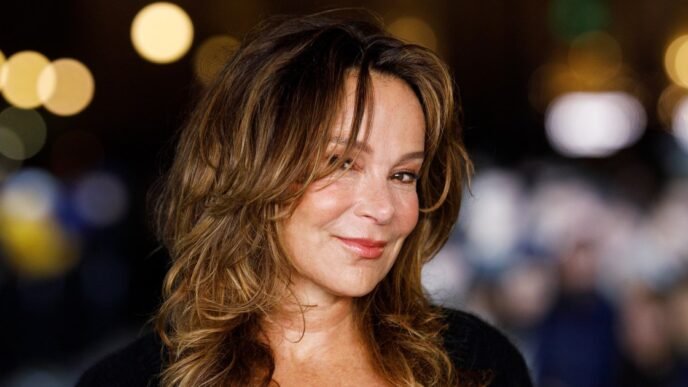 Jennifer Grey is waiting for 'Dirty Dancing' sequel to be nailed down: 'It has to be right'