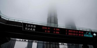 Key China stock index logs first consecutive daily drop since stimulus rush