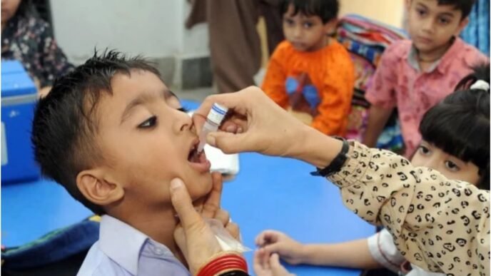 Nationwide polio vaccination drive to launch on Oct 25 in Pakistan