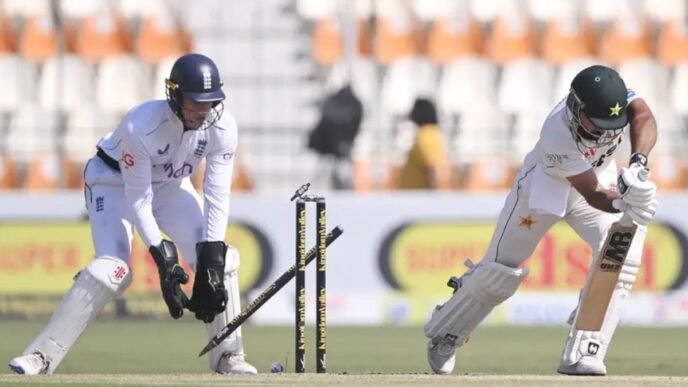 Pakistan score 79-2 at lunch on first day of second Test in Multan