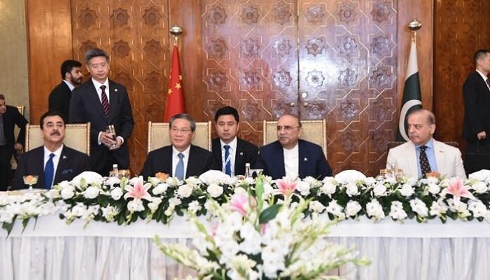 President Zardari hosts State luncheon in honour of Premier Li 