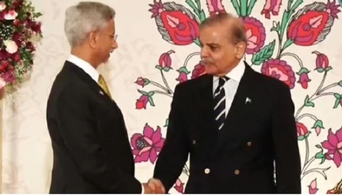 Shehbaz, Jaishankar shake hands at dinner for SCO leaders