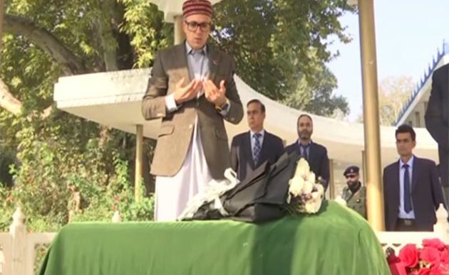 "We have a lot to do," says Omar Abdullah, offers prayers at grave of Sheikh Abdullah ahead of swearing-in