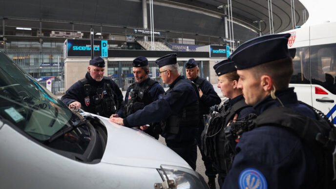 Paris ramps up security after Amsterdam violence