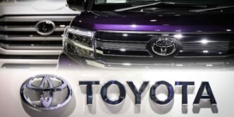 Toyota suffers from stronger yen and sluggish sales last quarter