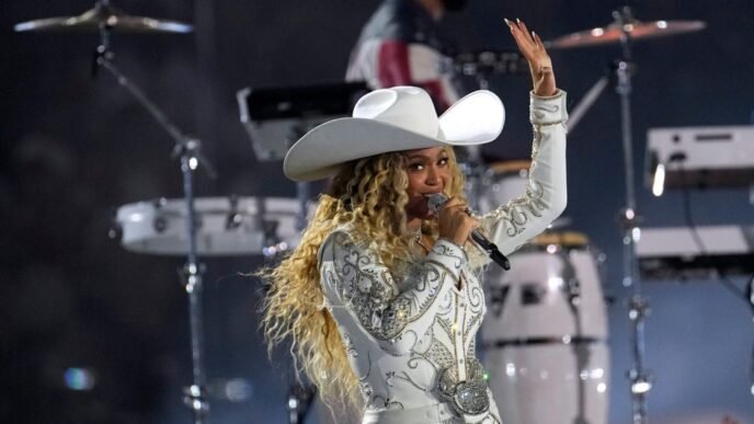 Beyoncé performs 'Cowboy Carter' hits during Christmas NFL Halftime Show on Netflix