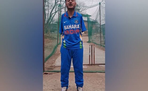 J-K para-cricketer Amir Lone thanks Adani Foundation for over 67 lakh support to set up cricket facility