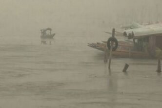 Srinagar freezes at minus 7 degrees Celsius