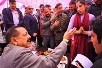 Union Minister Jitendra Singh holds public darbar in Ramban
