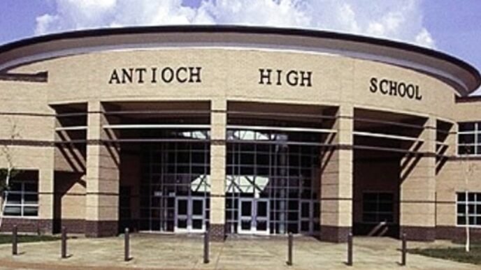 2 students shot in cafeteria at Nashville high school, suspected shooter no longer a threat