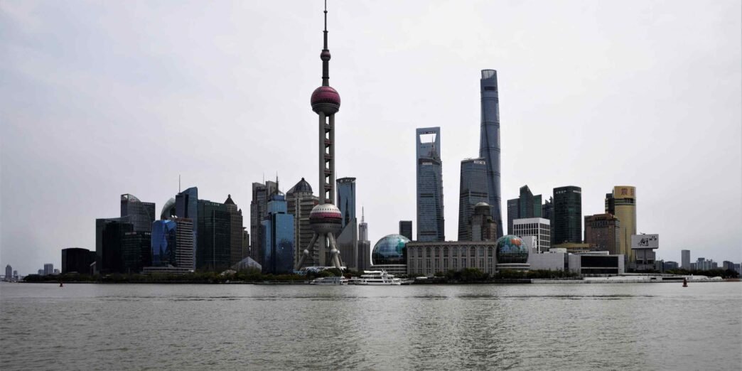 China stocks fall after Trump reiterates 10% tariff threat