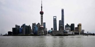 China stocks fall after Trump reiterates 10% tariff threat