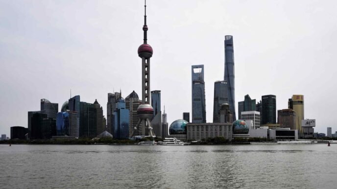 China stocks fall after Trump reiterates 10% tariff threat