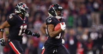 Houston Texans return blocked extra point for two points after miracle touchdown