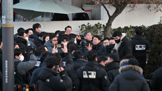 South Korean investigators arrive to arrest impeached President Yoon: TV