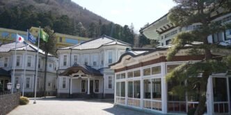 Classic Japan hotel lures guests with seasonal Instagrammability