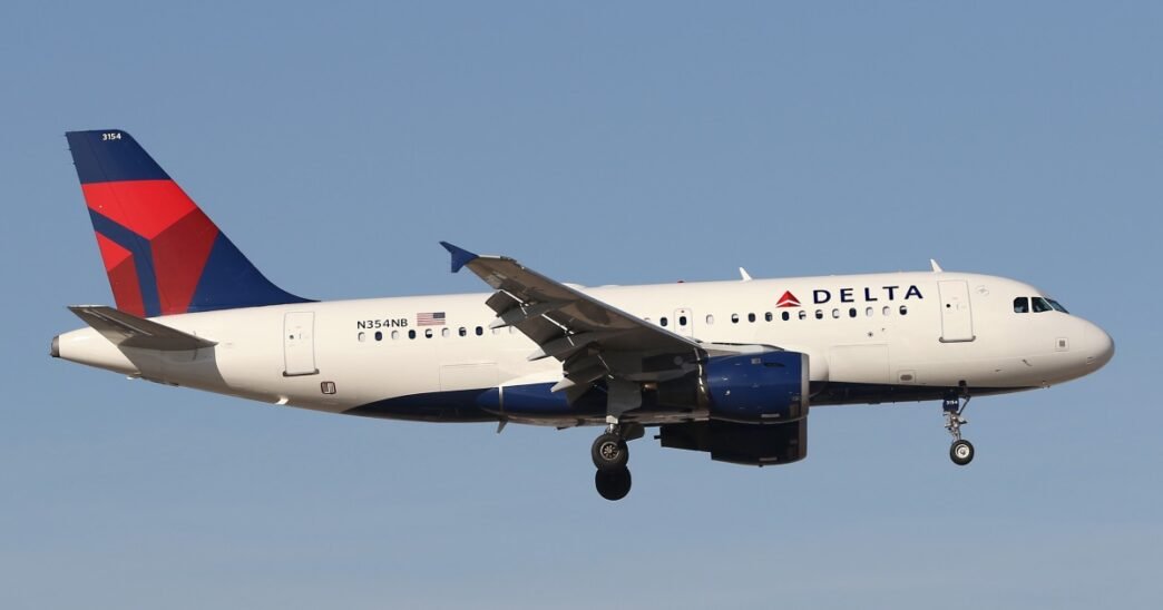 Close call reported between Delta flight and Air Force jet near Reagan National