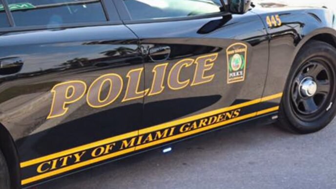 Miami bus driver shoots and kills 2 passengers after argument