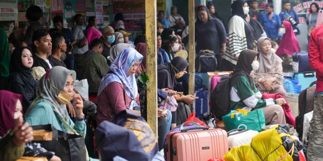 Muslims celebrate Eid al-Fitr, BIMSTEC summit in Thailand, Trump tariffs