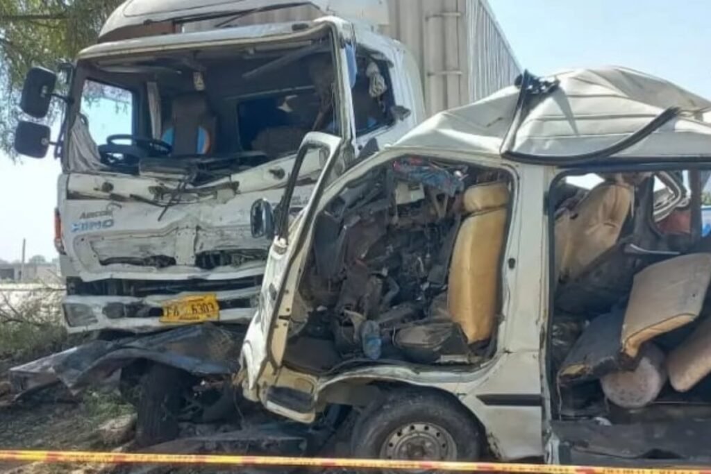 10 passengers killed in tragic traffic accident in Karak
