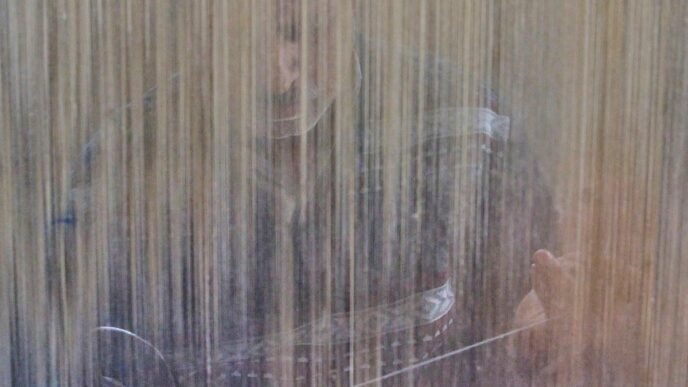 AP PHOTOS: Trump tariffs threaten the survival of the centuries-old Kashmiri carpet industry