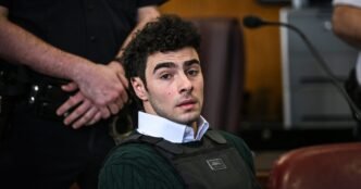 Attorney General Pam Bondi directs federal prosecutors to seek death penalty for Luigi Mangione