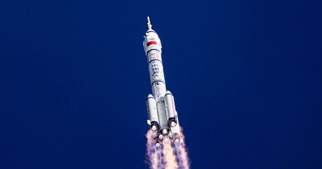 China launches 3 astronauts to replace crew on Tiangong space station