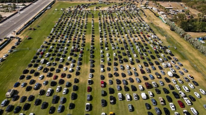 Coachella festivalgoers complain of hourslong wait to enter campgrounds