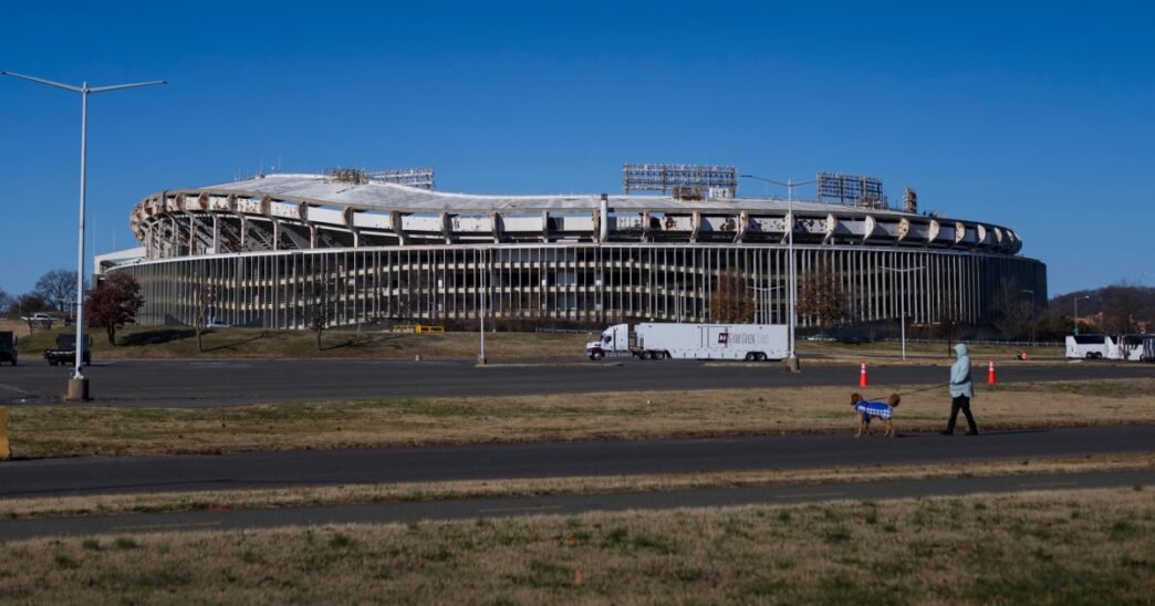 Commanders and Washington agree to a deal to build at RFK Stadium site, a nearly $4 billion project
