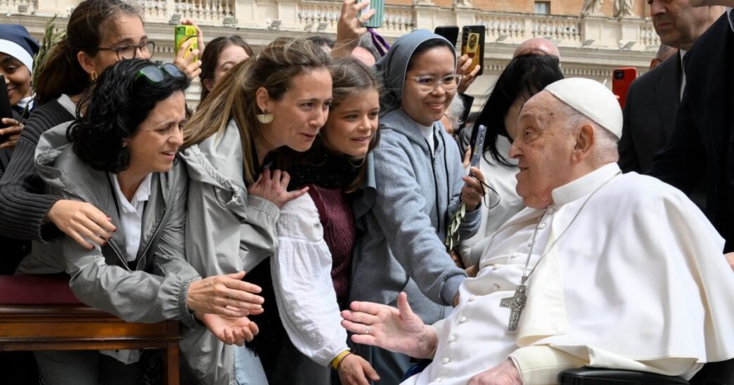 Convalescing Pope Francis opens Holy Week with in-person greeting in St. Peter's Square