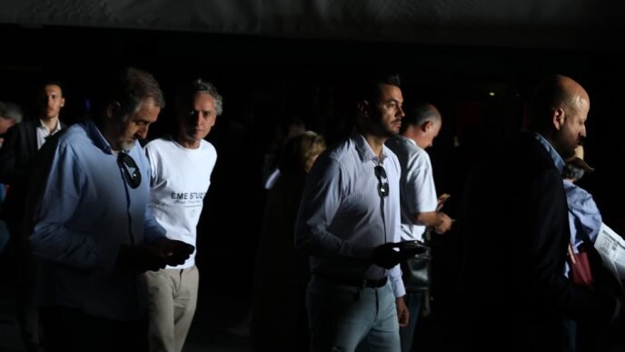 Countries hit with massive blackouts affecting travel and commuting