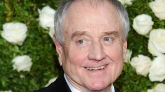 Denis Arndt, Tony-nominated star of ‘Heisenberg’ and veteran of David E. Kelley TV shows, dies