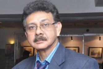 Dr Qaiser Sajjad awarded lifetime achievement award