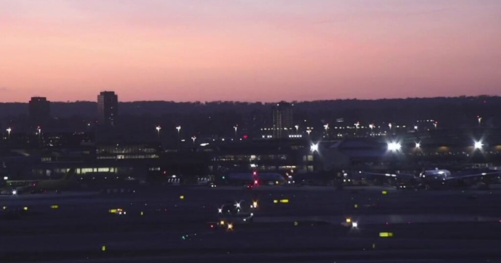 FAA equipment issue causes major disruptions at Newark Airport