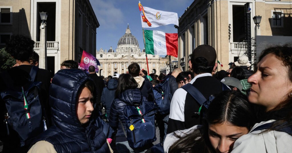 From pilgrims to presidents, the world mourns Pope Francis