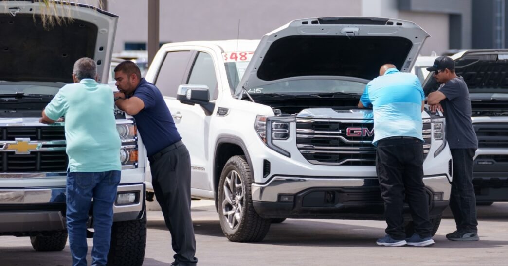 GM's first-quarter U.S. vehicle sales lead industry as automakers brace for tariffs
