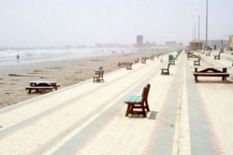 Heatwave eases in Karachi as sea breeze returns
