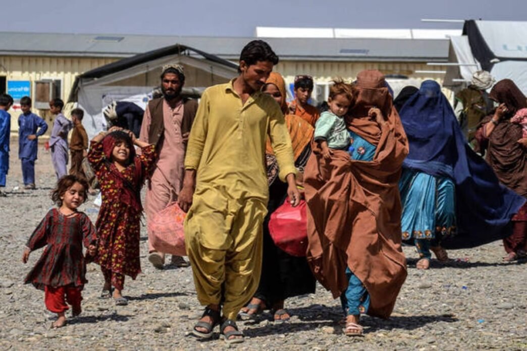 IOM reports says 60,000 Afghans return from Pakistan