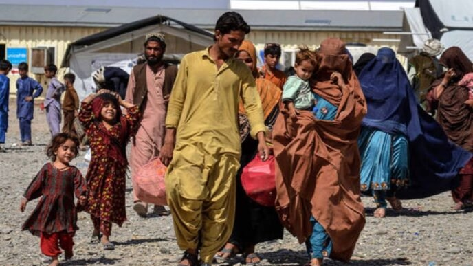 IOM reports says 60,000 Afghans return from Pakistan