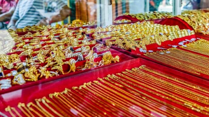 Indonesian gold miners eye shinier 2025 as prices shatter new records