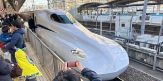Japan bullet train woos tourists with bookings in 15 languages