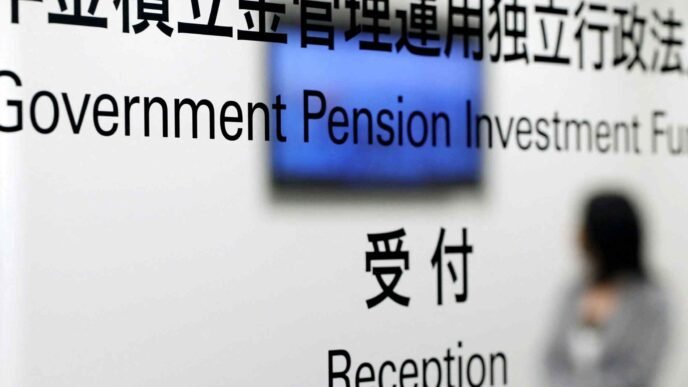Japan's GPIF sticks to even bond-stock mix for next five years