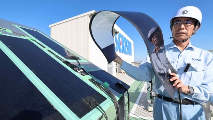 Konica Minolta aims to double life of flexible solar cells with new film
