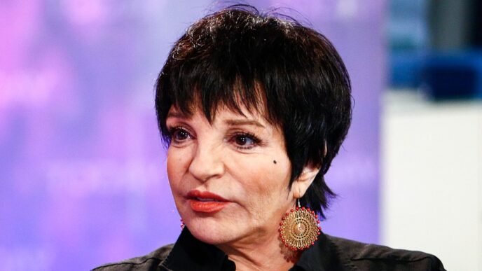 Liza Minnelli makes rare appearance to receive award on ‘RuPaul’s Drag Race’